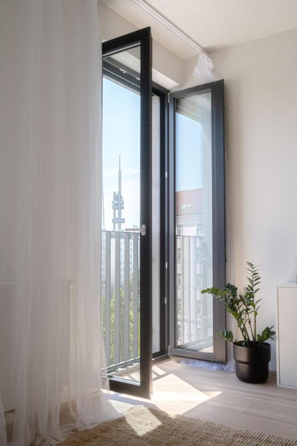 Newly Built Apartment In Vibrant Neighbourhood Прага Екстер'єр фото